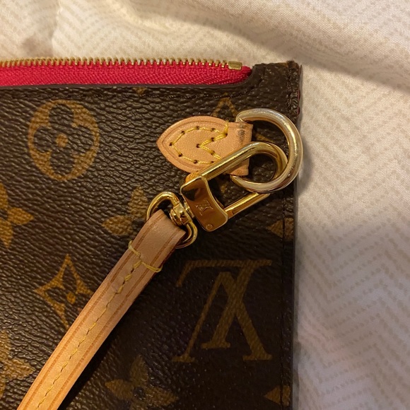 Louis Vuitton Monogram Pochette PM - Picture 5 of 7